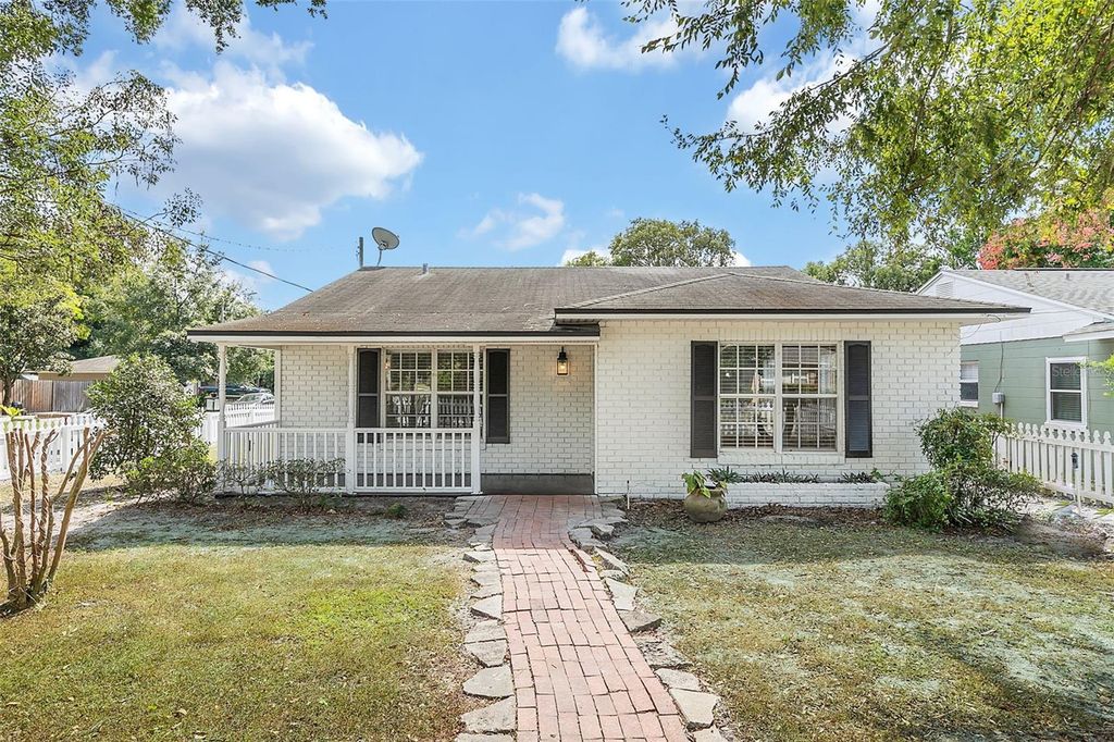 Photo of 1720 Canton Street, Orlando, FL 32803 (MLS # O6386847)