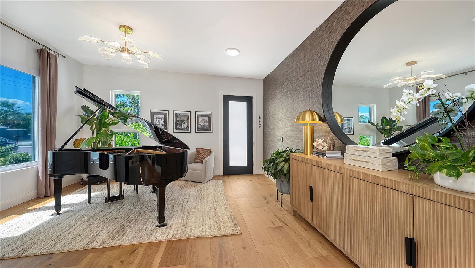 4726 RIVETTA COURT