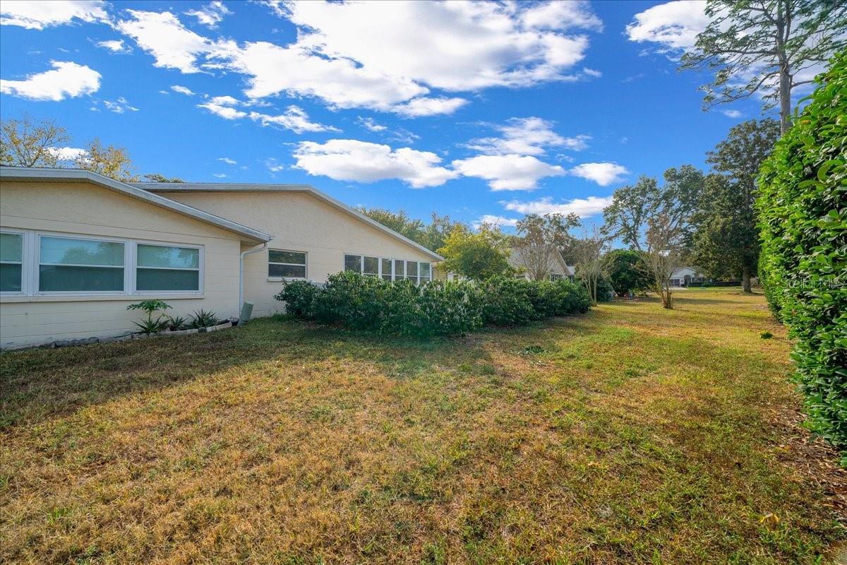 CIRCLE SQUARE WOODS - Residential