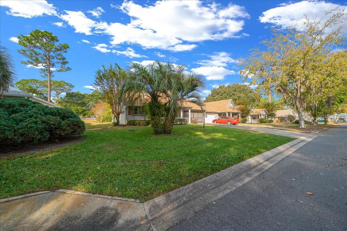 CIRCLE SQUARE WOODS - Residential