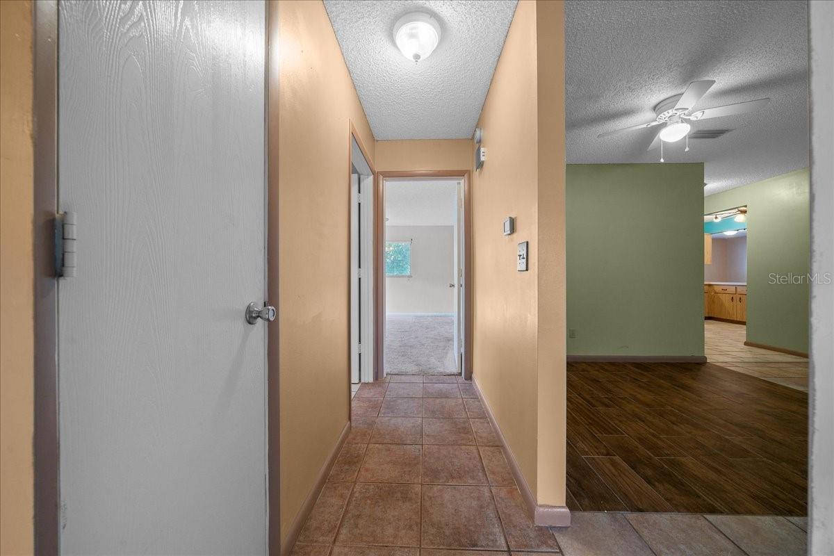 CIRCLE SQUARE WOODS - Residential