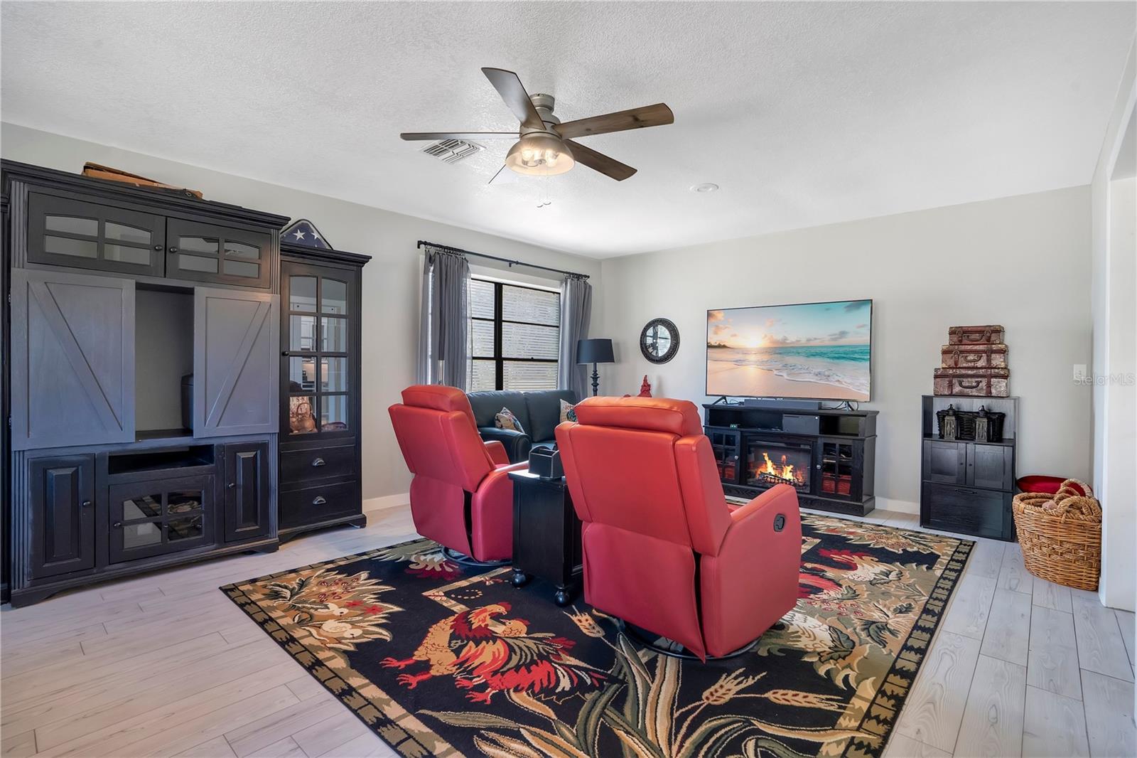 RIVER COUNTRY ESTATES - Residential