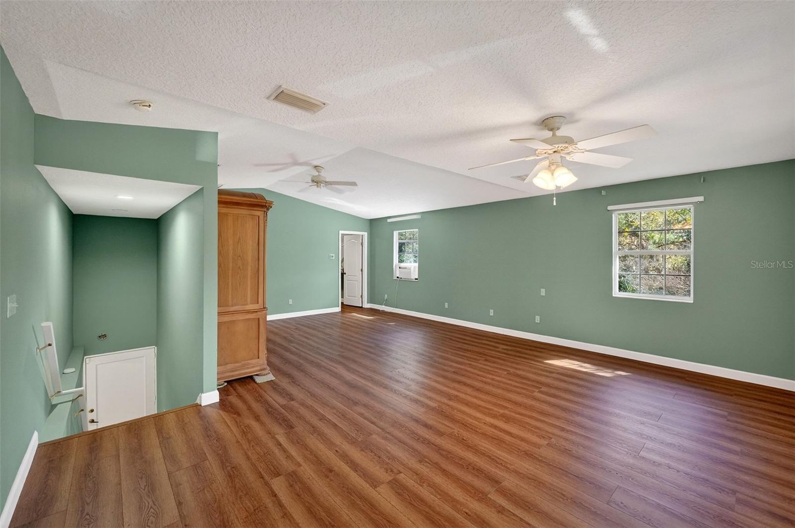 CEDAR STREET - Residential