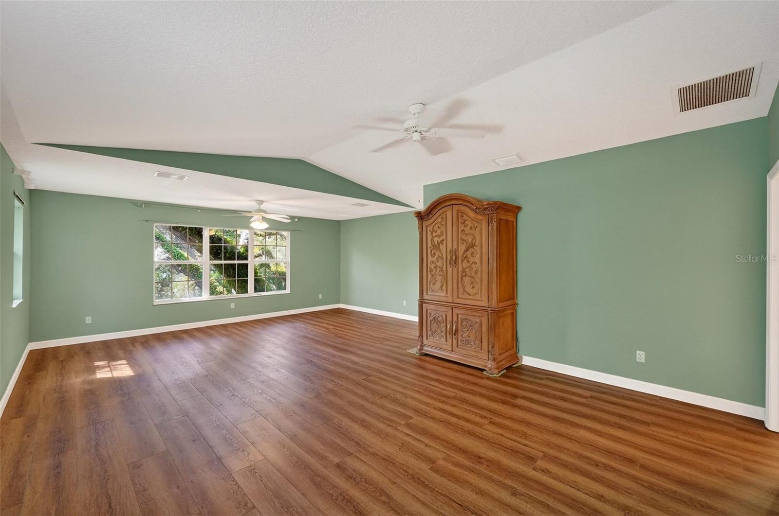 CEDAR STREET - Residential