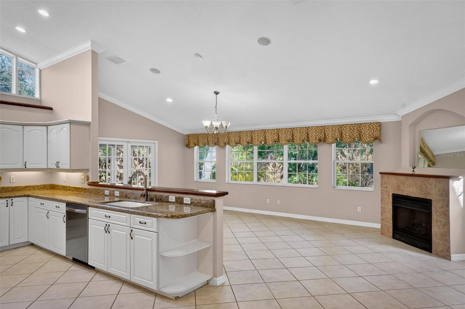 CEDAR STREET - Residential