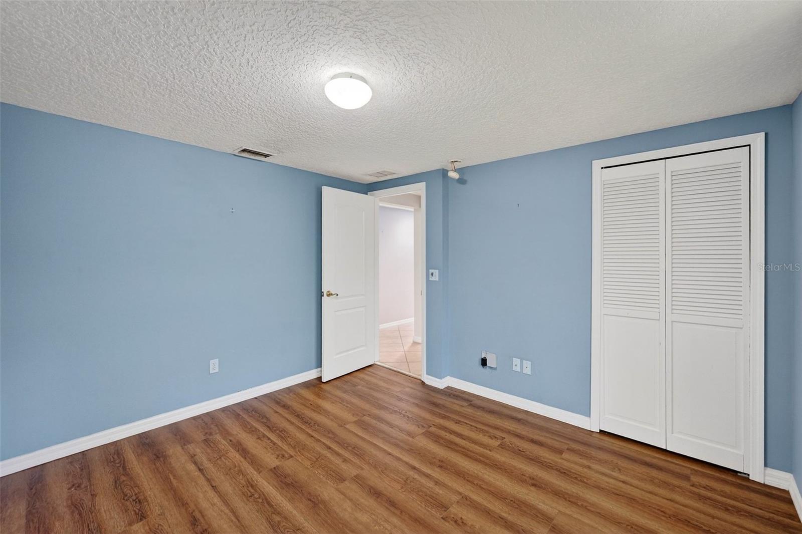 CEDAR STREET - Residential