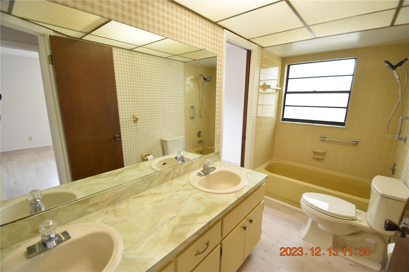 GOLDEN ACRES ESTATES - Residential Lease