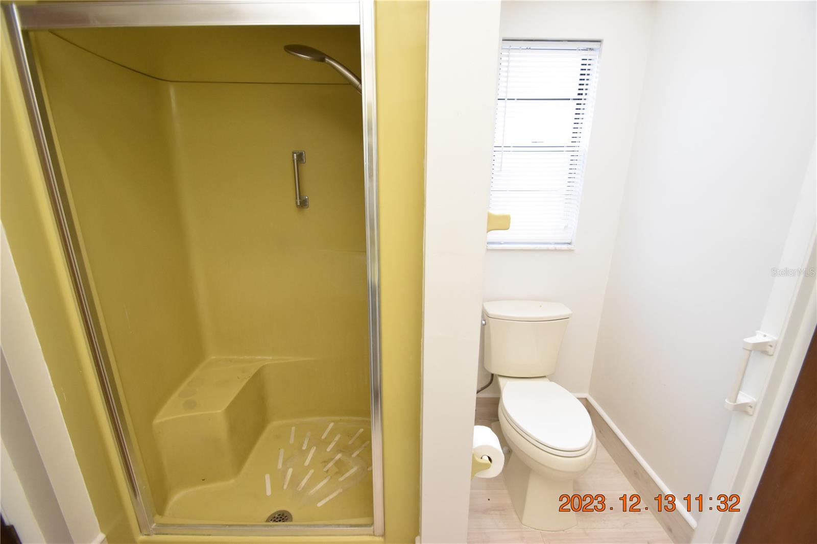 GOLDEN ACRES ESTATES - Residential Lease