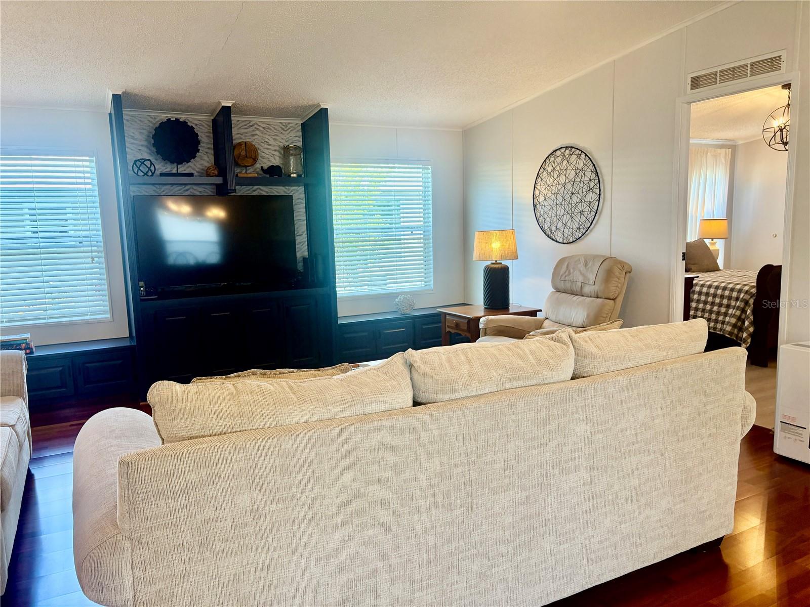 5707 45TH STREET E 100, BRADENTON, FL, 34203 1 5707 45TH STREET E 100