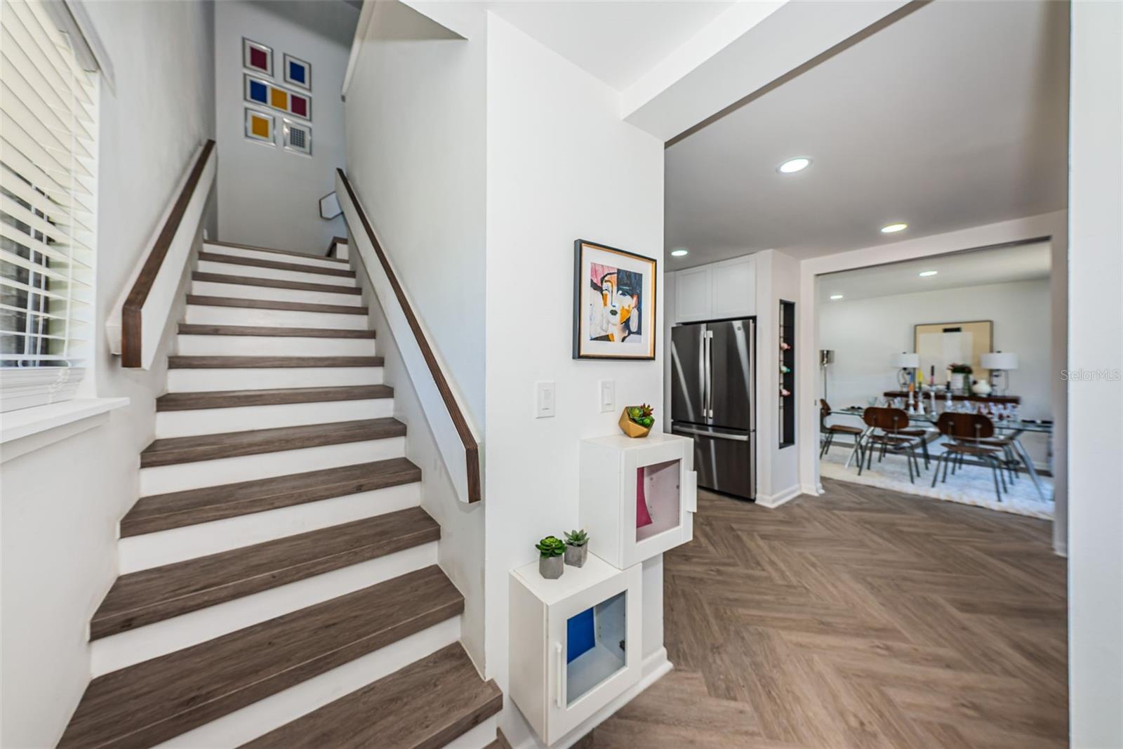 VILLAGE LAKE CONDO - Residential