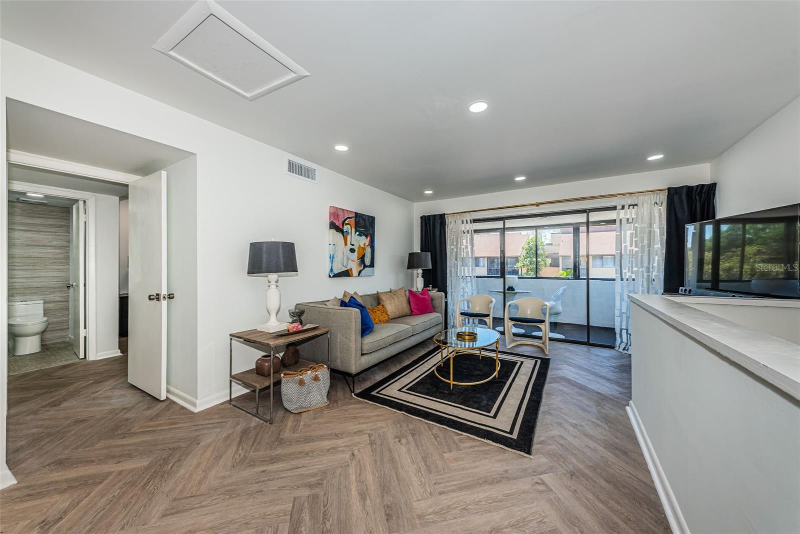 VILLAGE LAKE CONDO - Residential