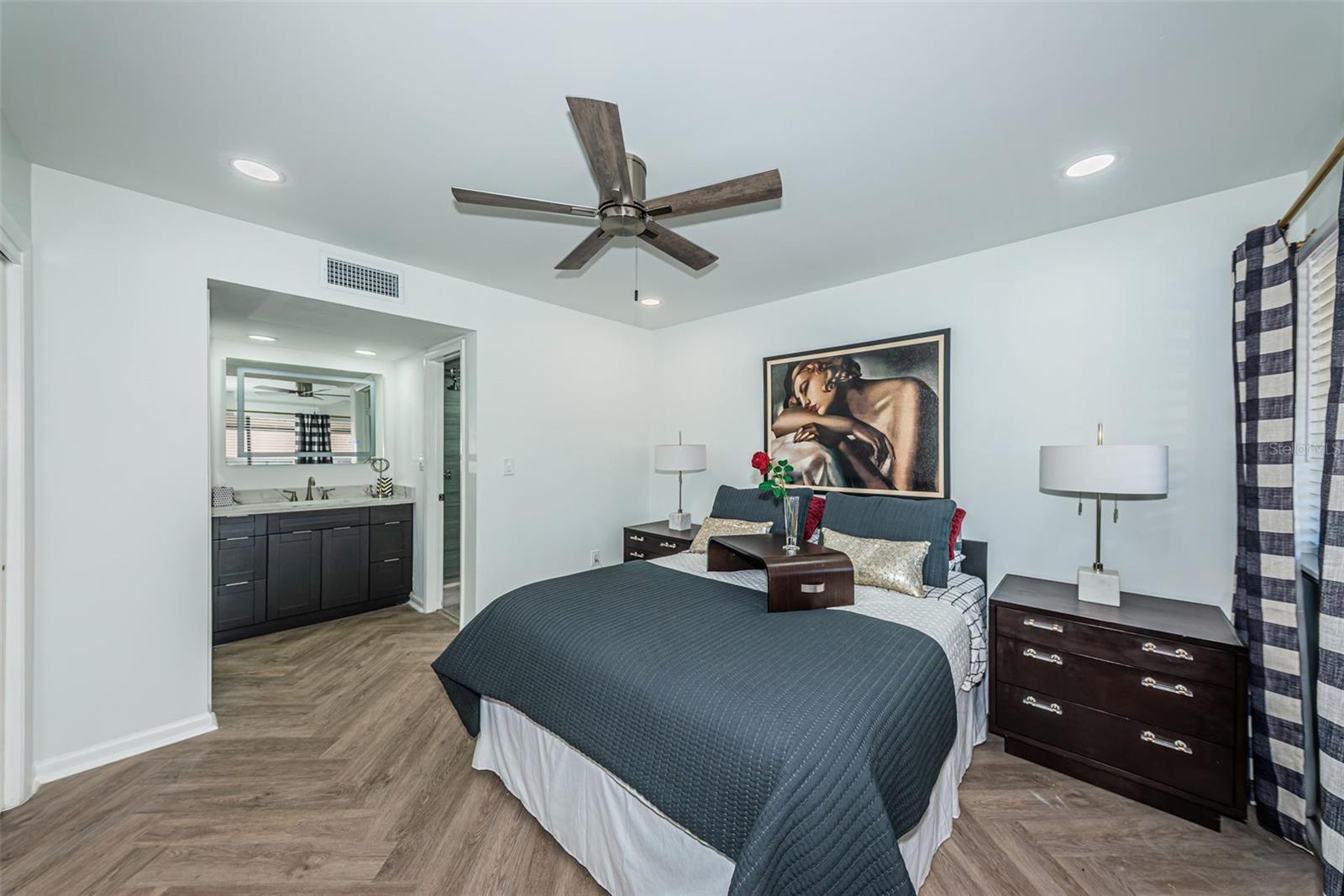 VILLAGE LAKE CONDO - Residential