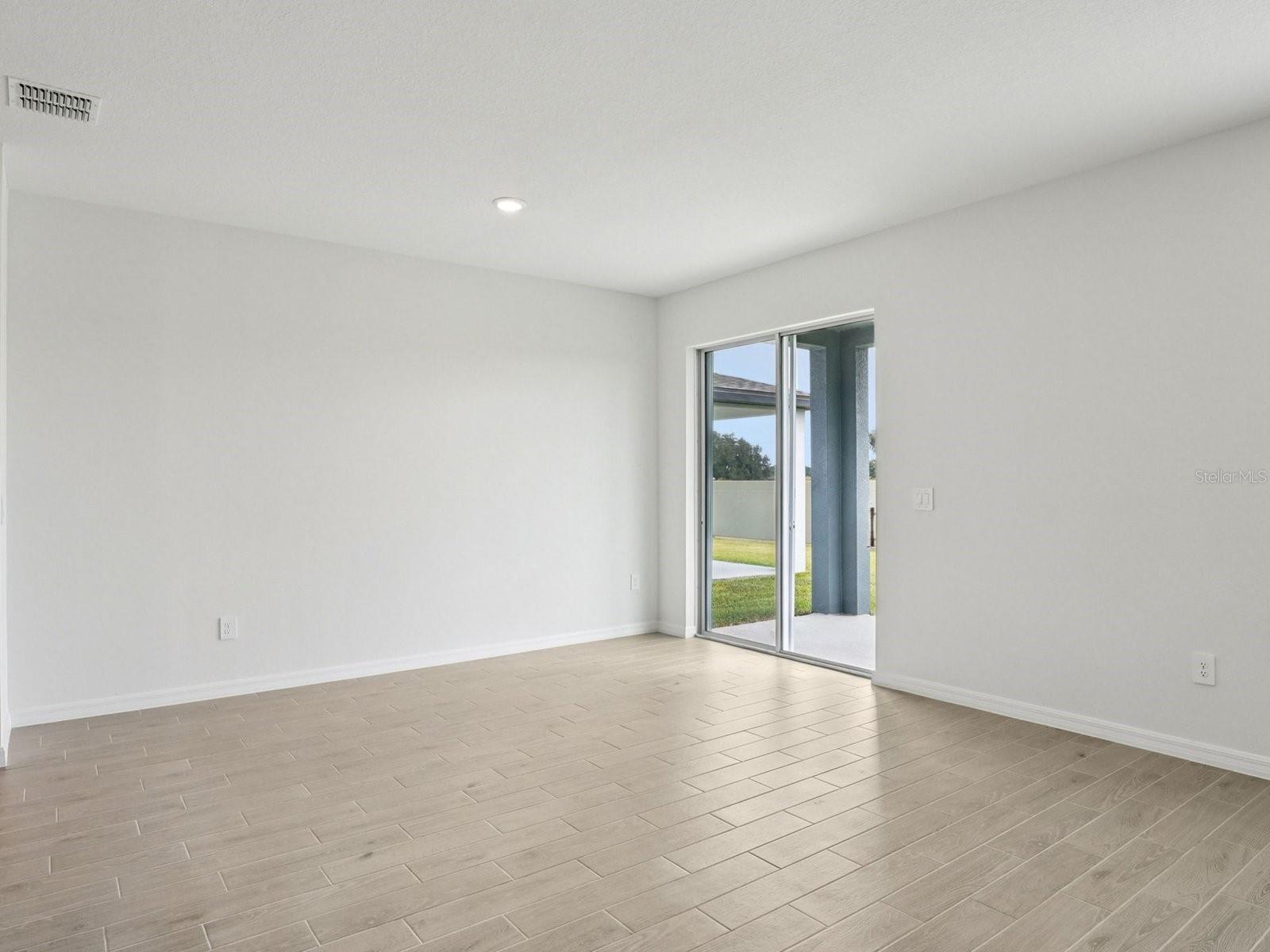 TWO RIVERS - Residential