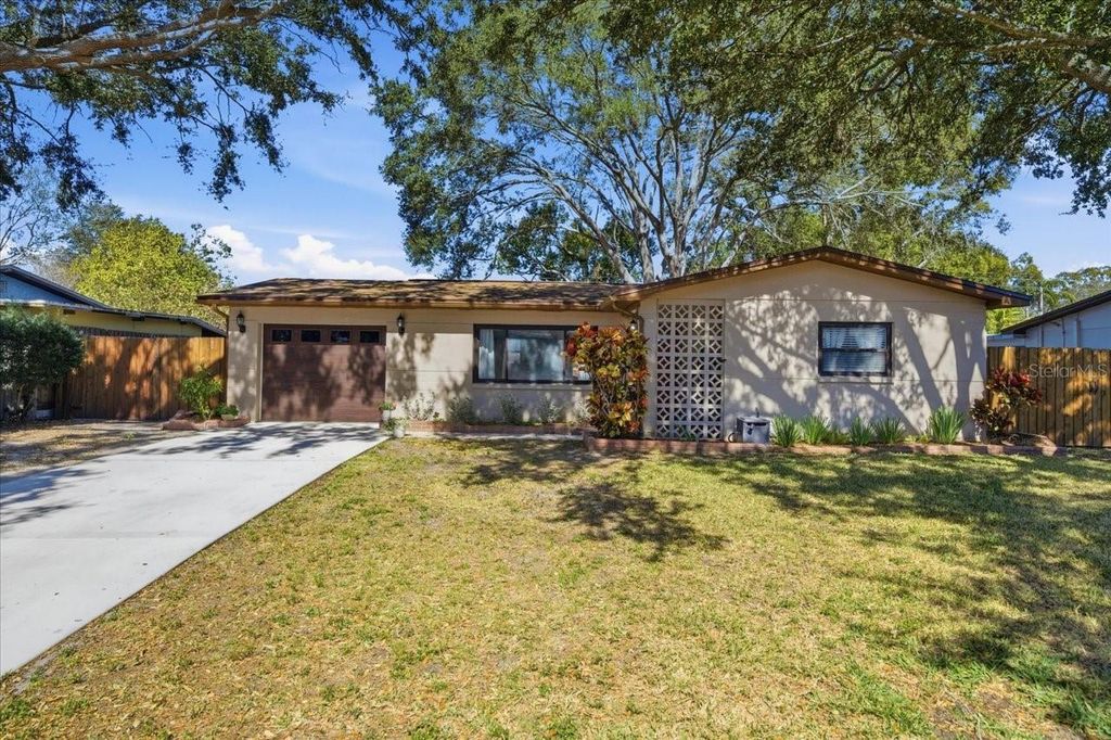 Photo of 3487 Begonia Place, Largo, FL 33771 (MLS # TB8471404)