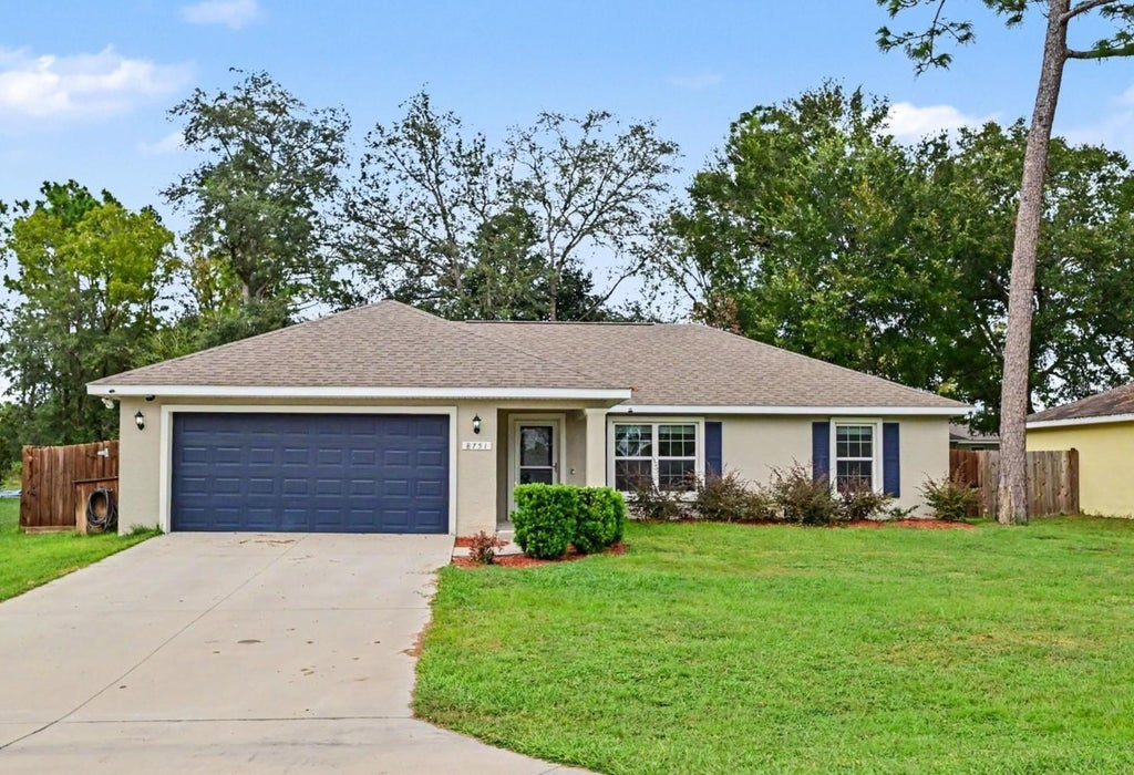 Photo of 8751 SE 162nd Street, Summerfield, FL 34491 (MLS # O6453813)