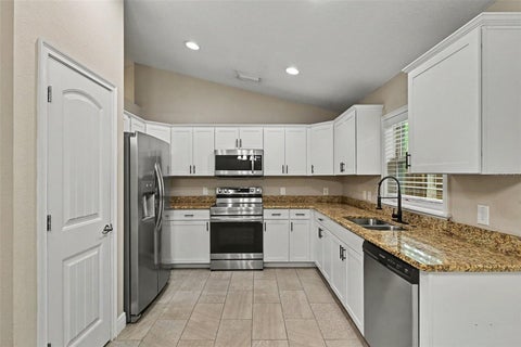 Tiny photo for 8751 SE 162nd Street, Summerfield, FL 34491 (MLS # O6453813)