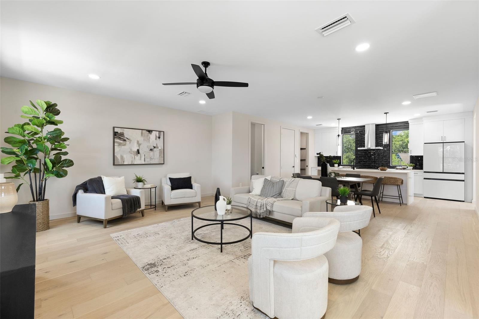 GREENWOOD TWNHMS - Residential