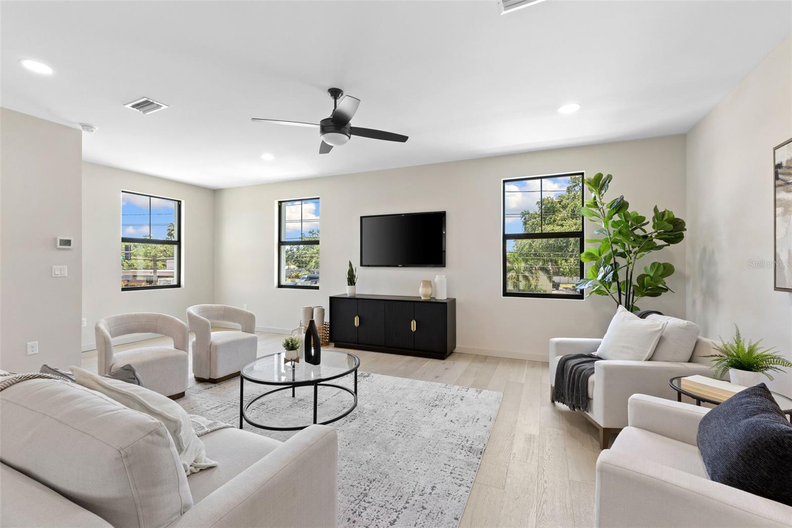 GREENWOOD TWNHMS - Residential