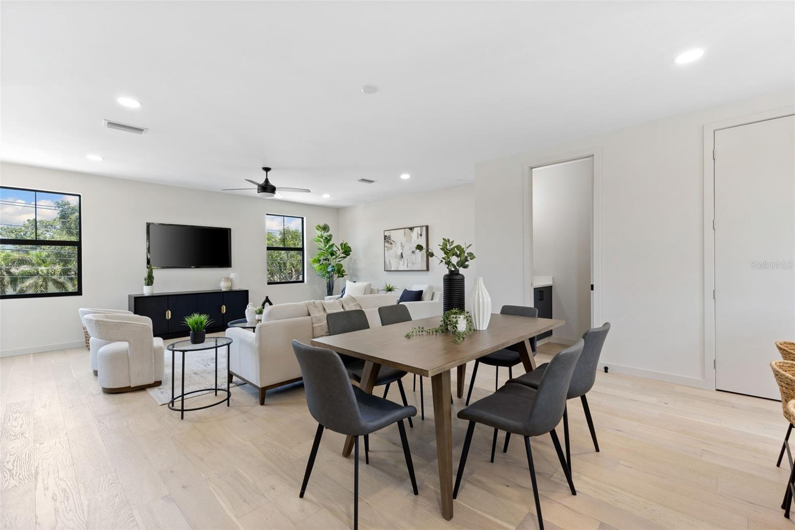 GREENWOOD TWNHMS - Residential