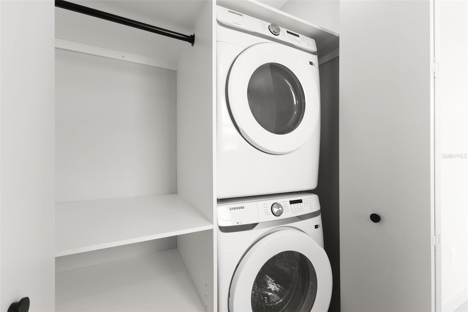 GREENWOOD TWNHMS - Residential