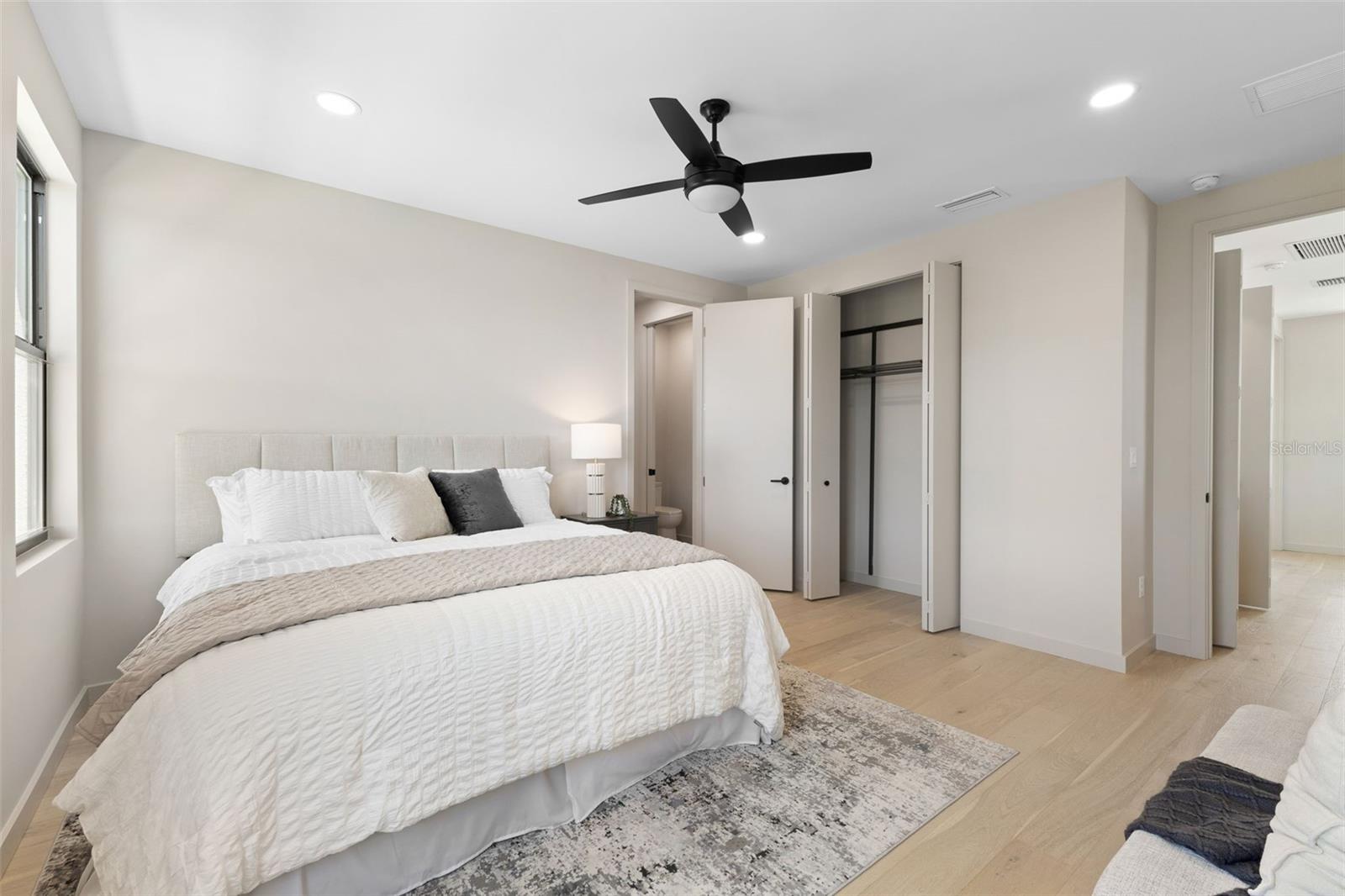 GREENWOOD TWNHMS - Residential