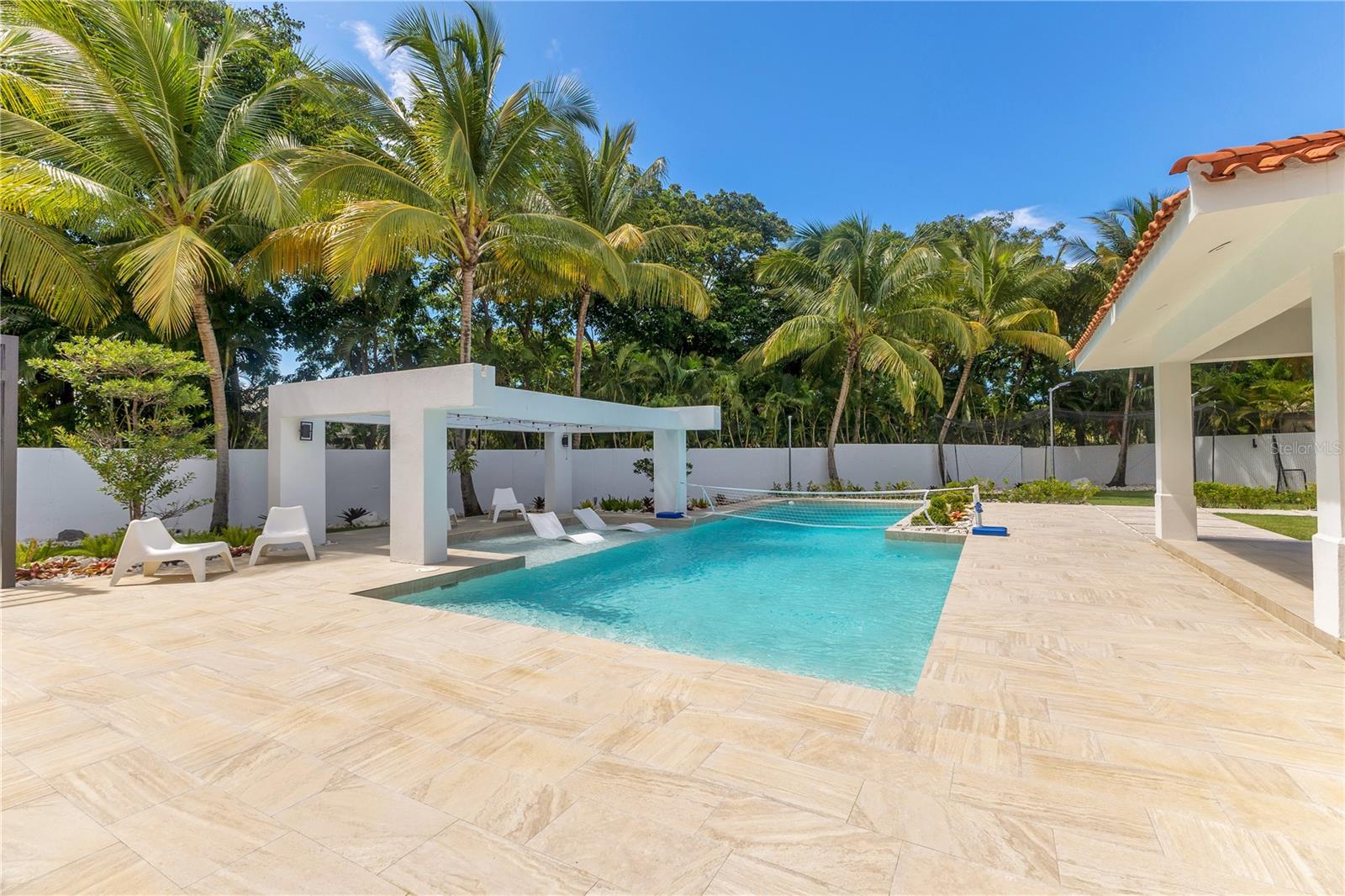 DORADO BEACH EAST - Residential