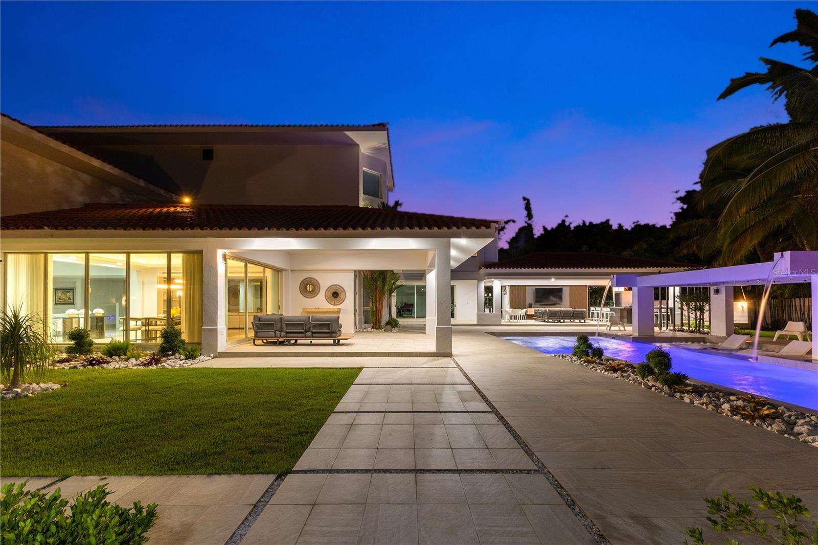 DORADO BEACH EAST - Residential