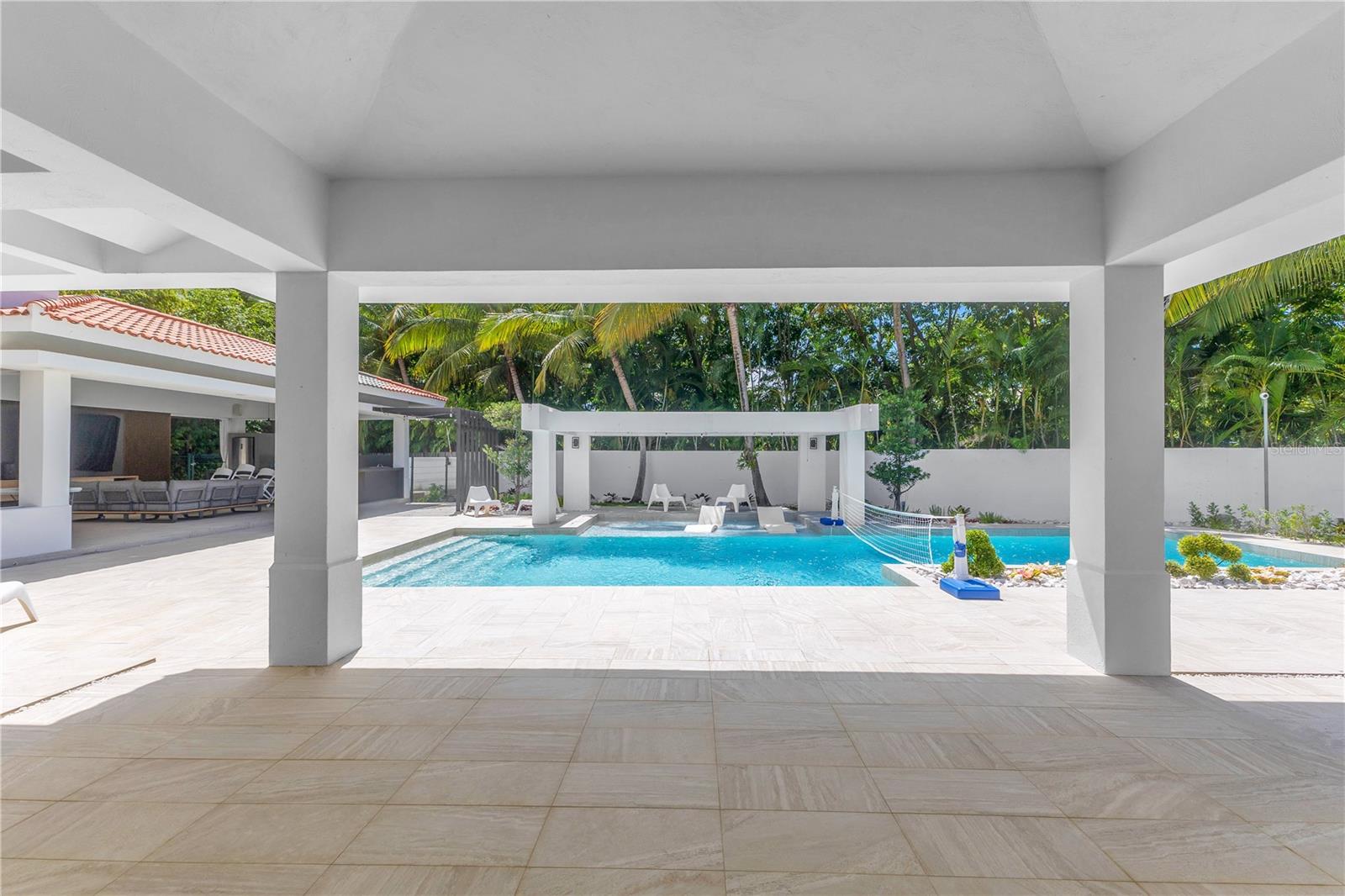 DORADO BEACH EAST - Residential