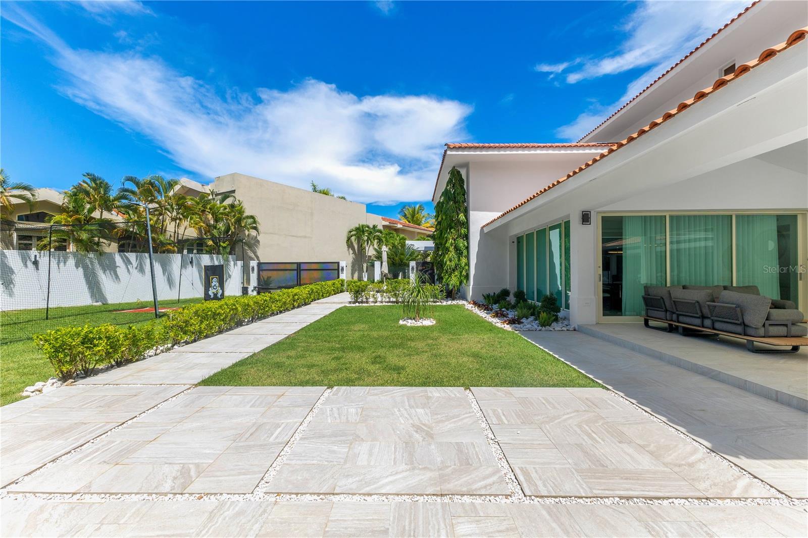 DORADO BEACH EAST - Residential