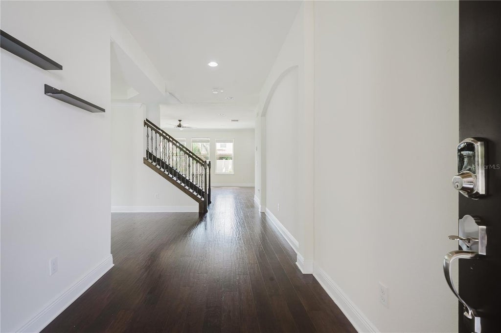 Photo of 9072 Overlook Pass Drive, Windermere, FL 34786 (MLS # O6435196)