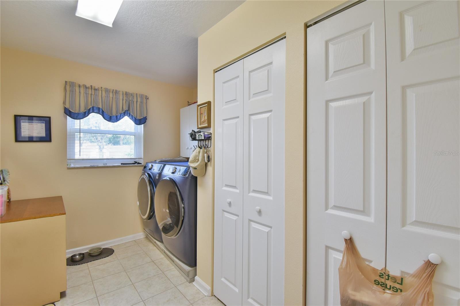 OCALA PALMS - Residential