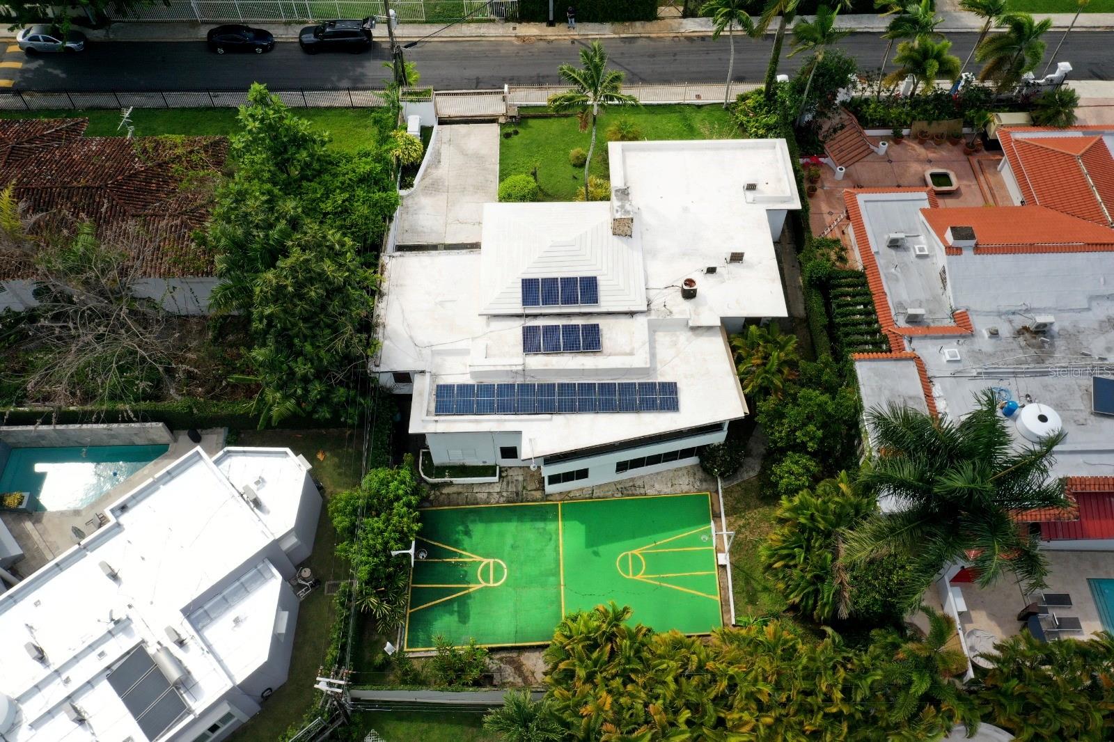 VILLA CAPARRA - Residential