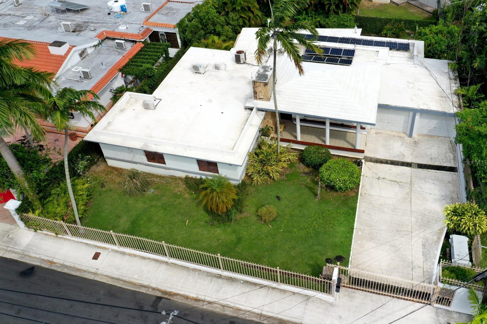 VILLA CAPARRA - Residential