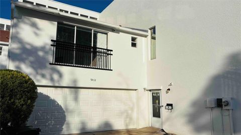 Photo of 9410 Citrus Glen Place, Tampa, FL 33618 (MLS # TB8409564)