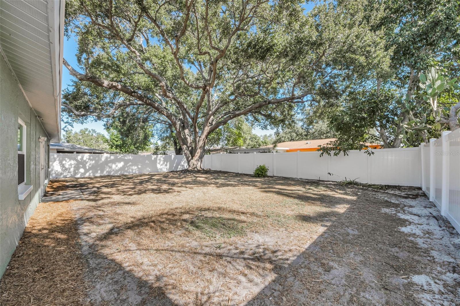 AUTUMN RUN - Residential