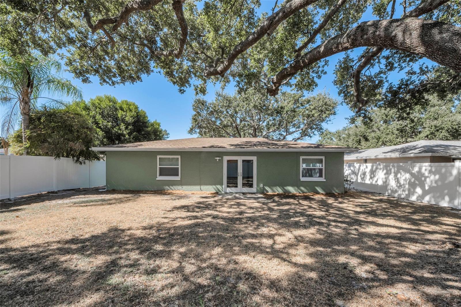 AUTUMN RUN - Residential