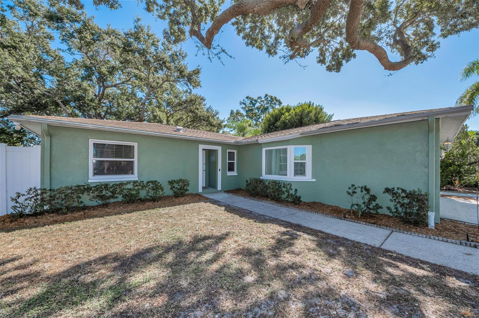 AUTUMN RUN - Residential