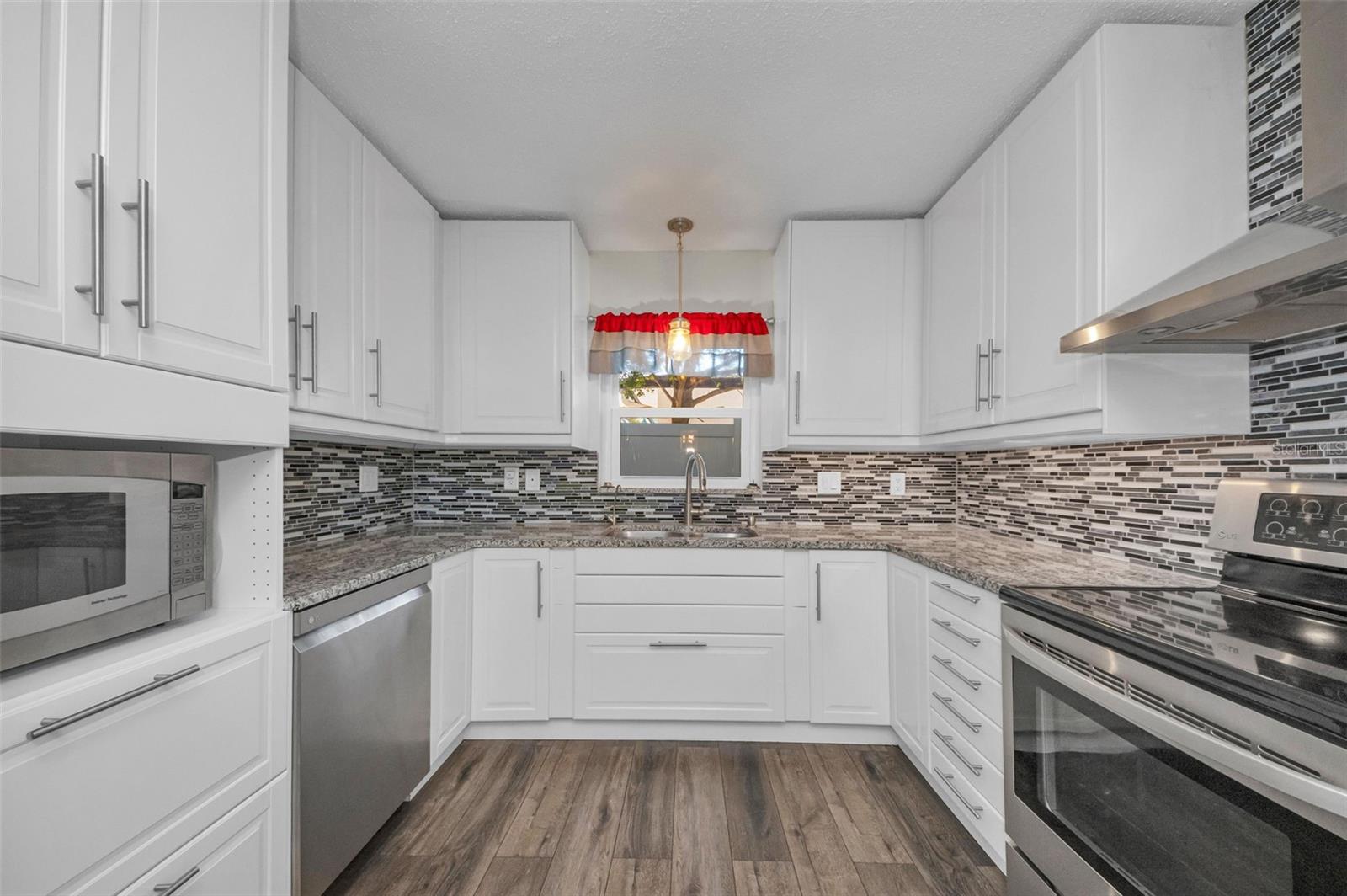 AUTUMN RUN - Residential