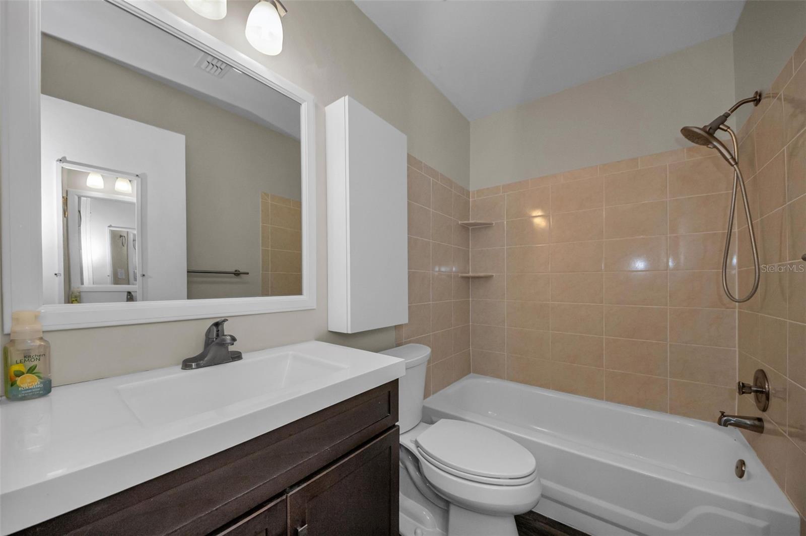 AUTUMN RUN - Residential