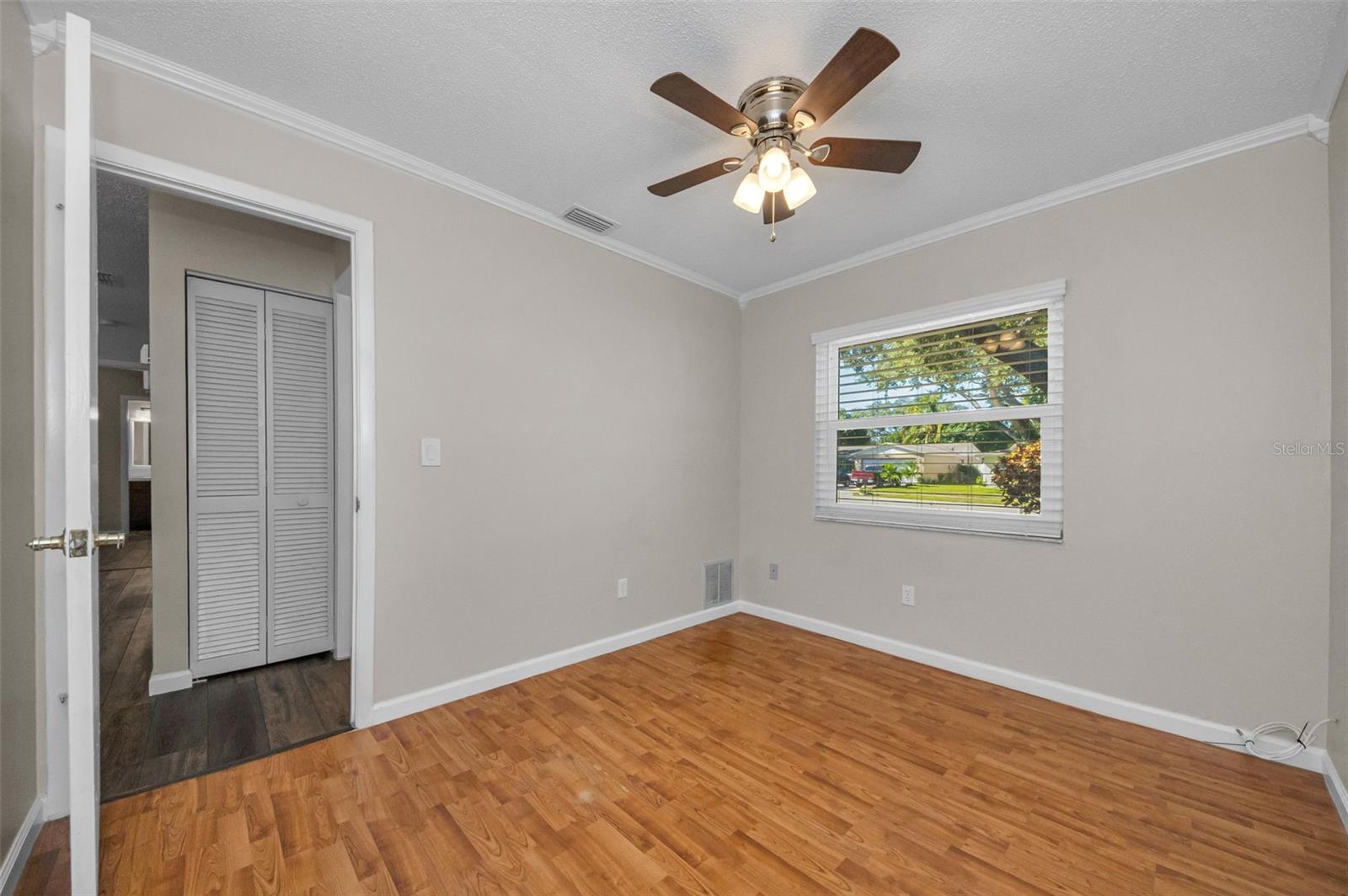 AUTUMN RUN - Residential