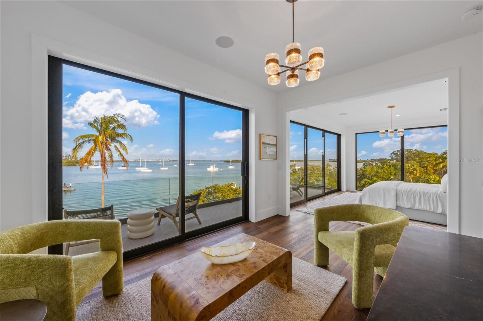 LONG BEACH - Residential