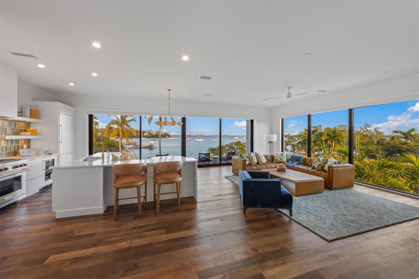 LONG BEACH - Residential