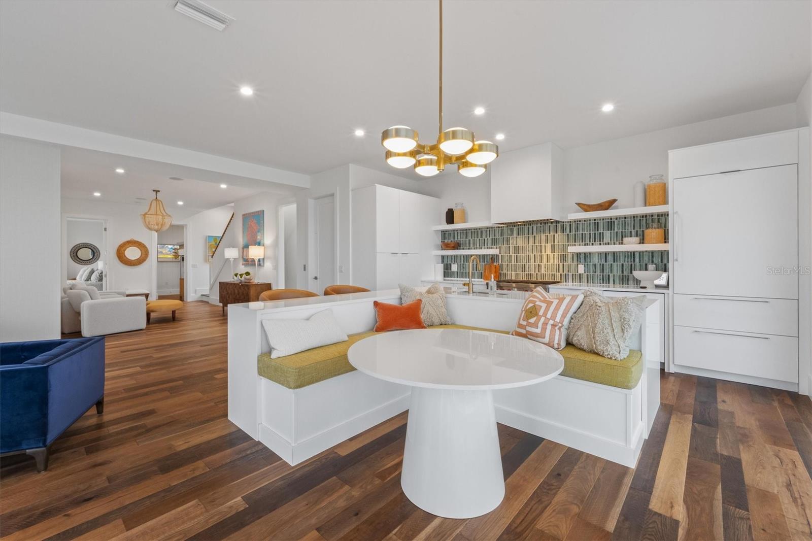 LONG BEACH - Residential