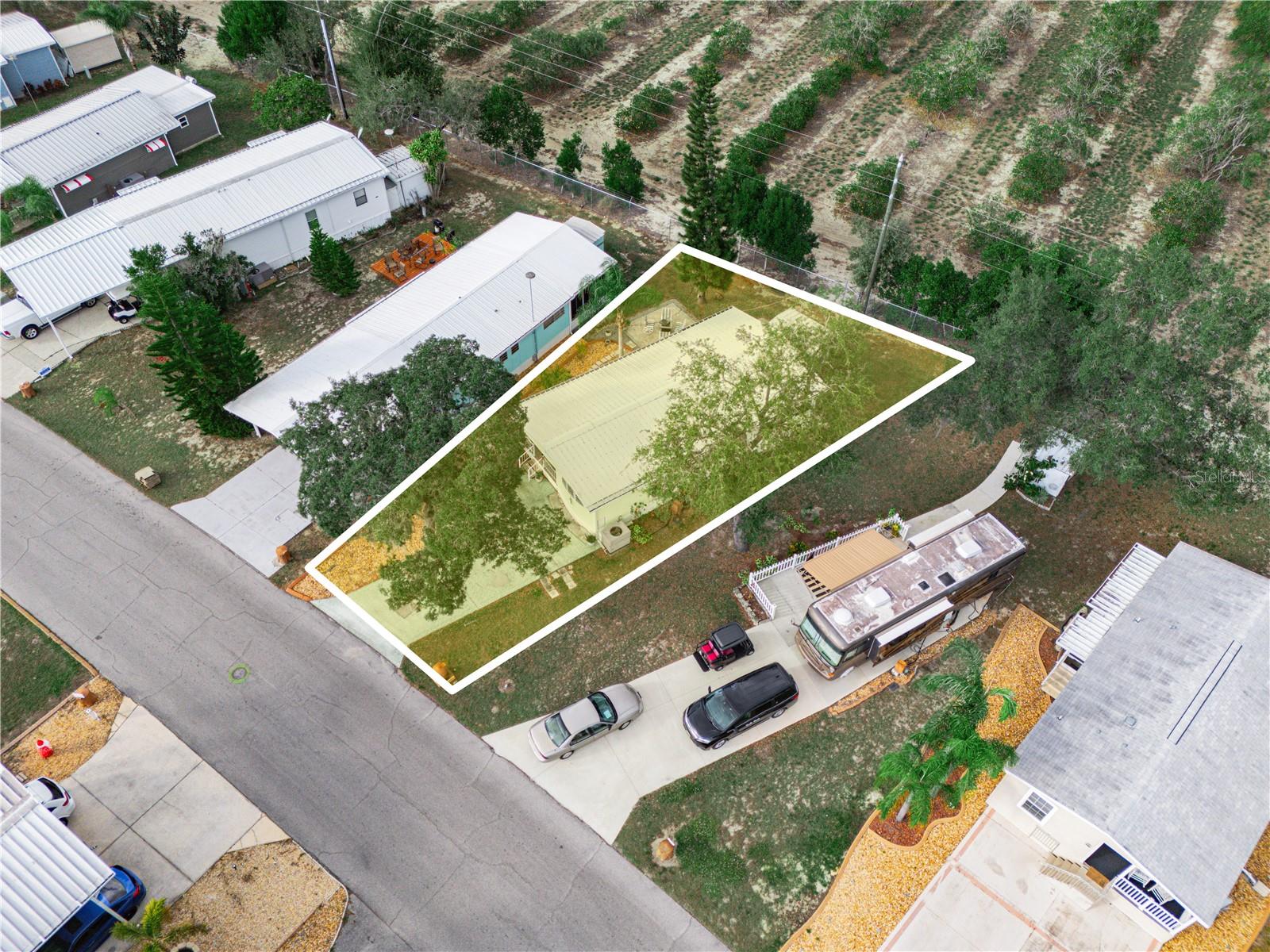 SADDLEBAG LAKE - Residential