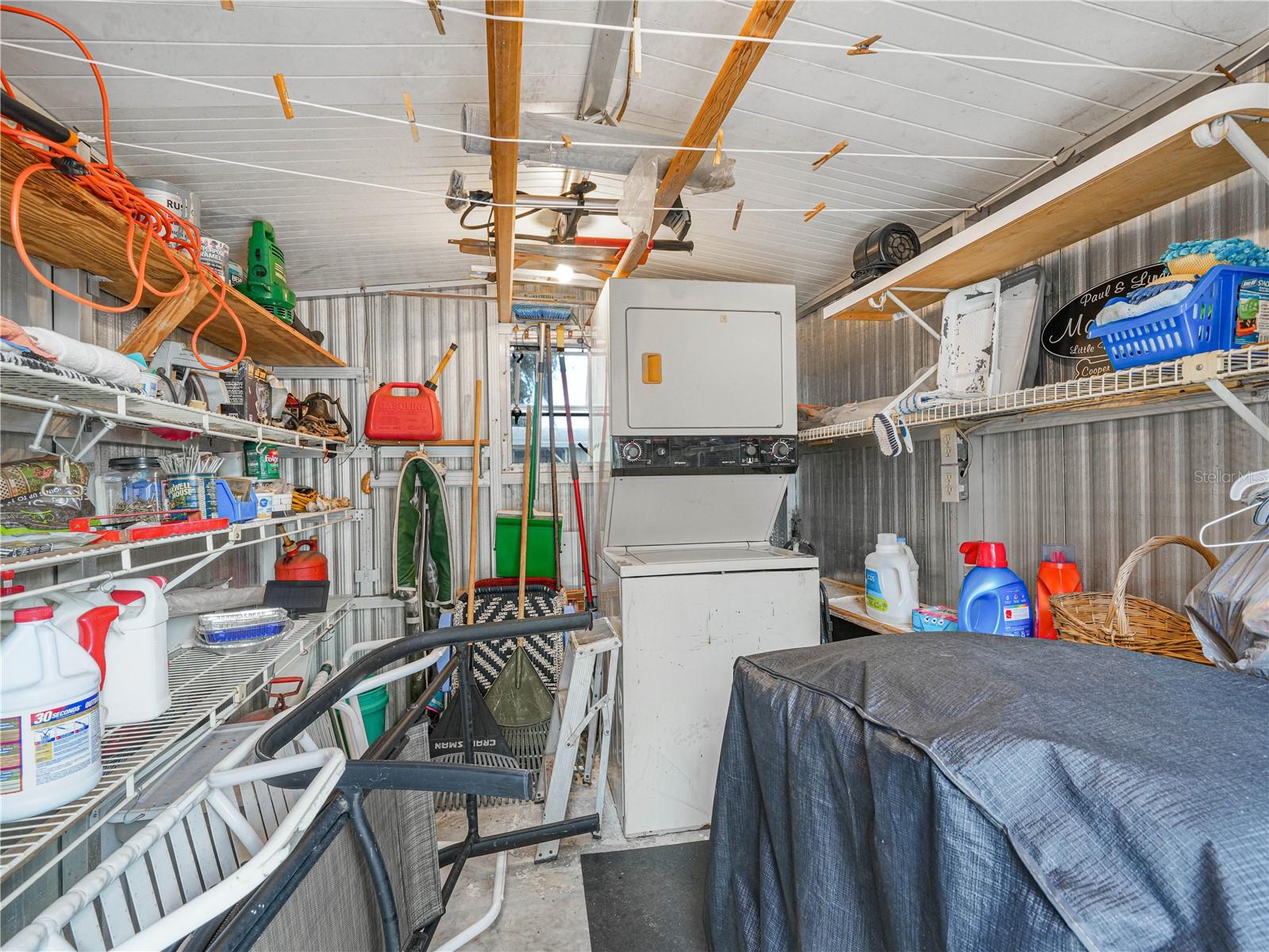 SADDLEBAG LAKE - Residential