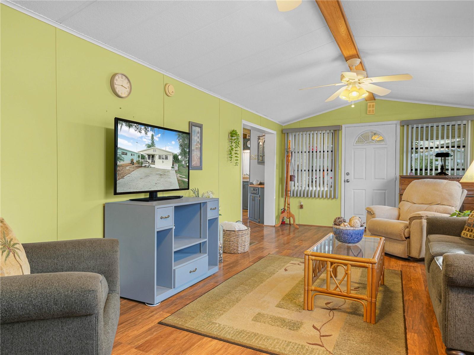 SADDLEBAG LAKE - Residential