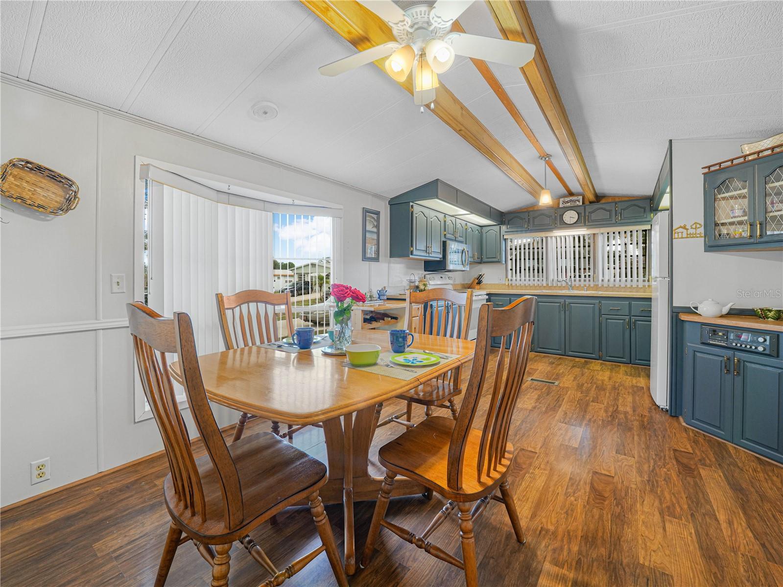 SADDLEBAG LAKE - Residential