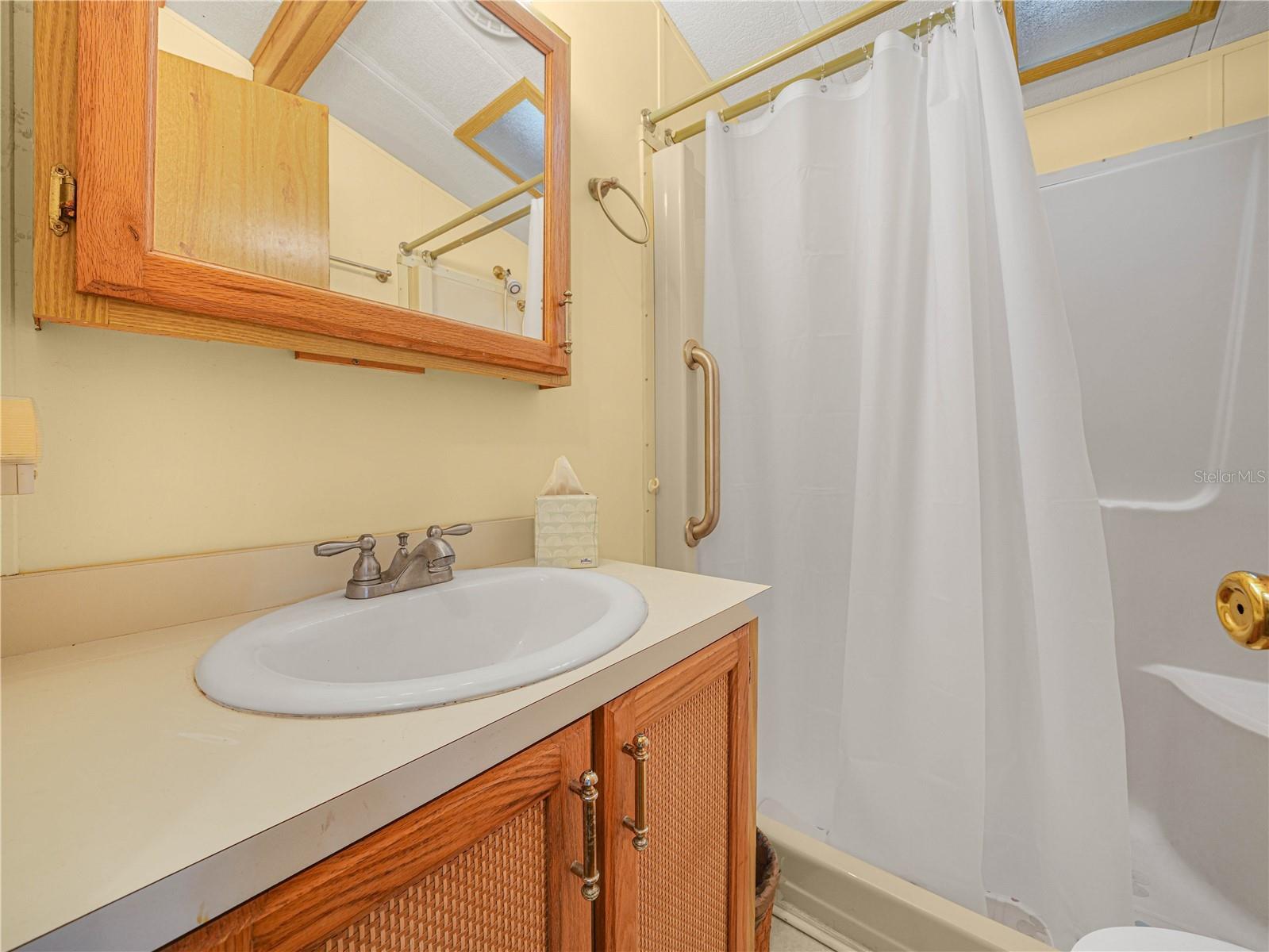 SADDLEBAG LAKE - Residential