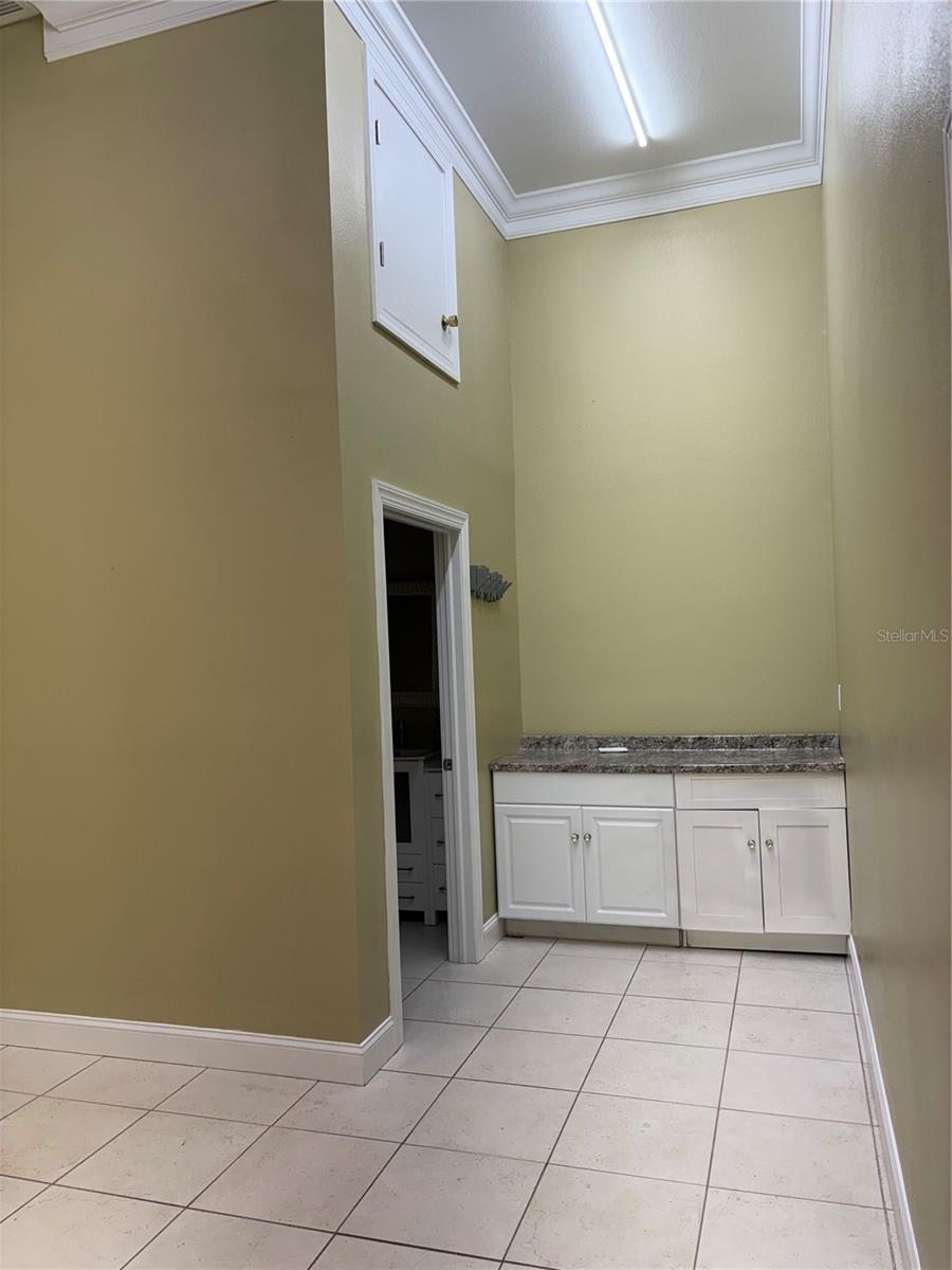 SANDHILL GARDEN PARK COMMER - Commercial Lease