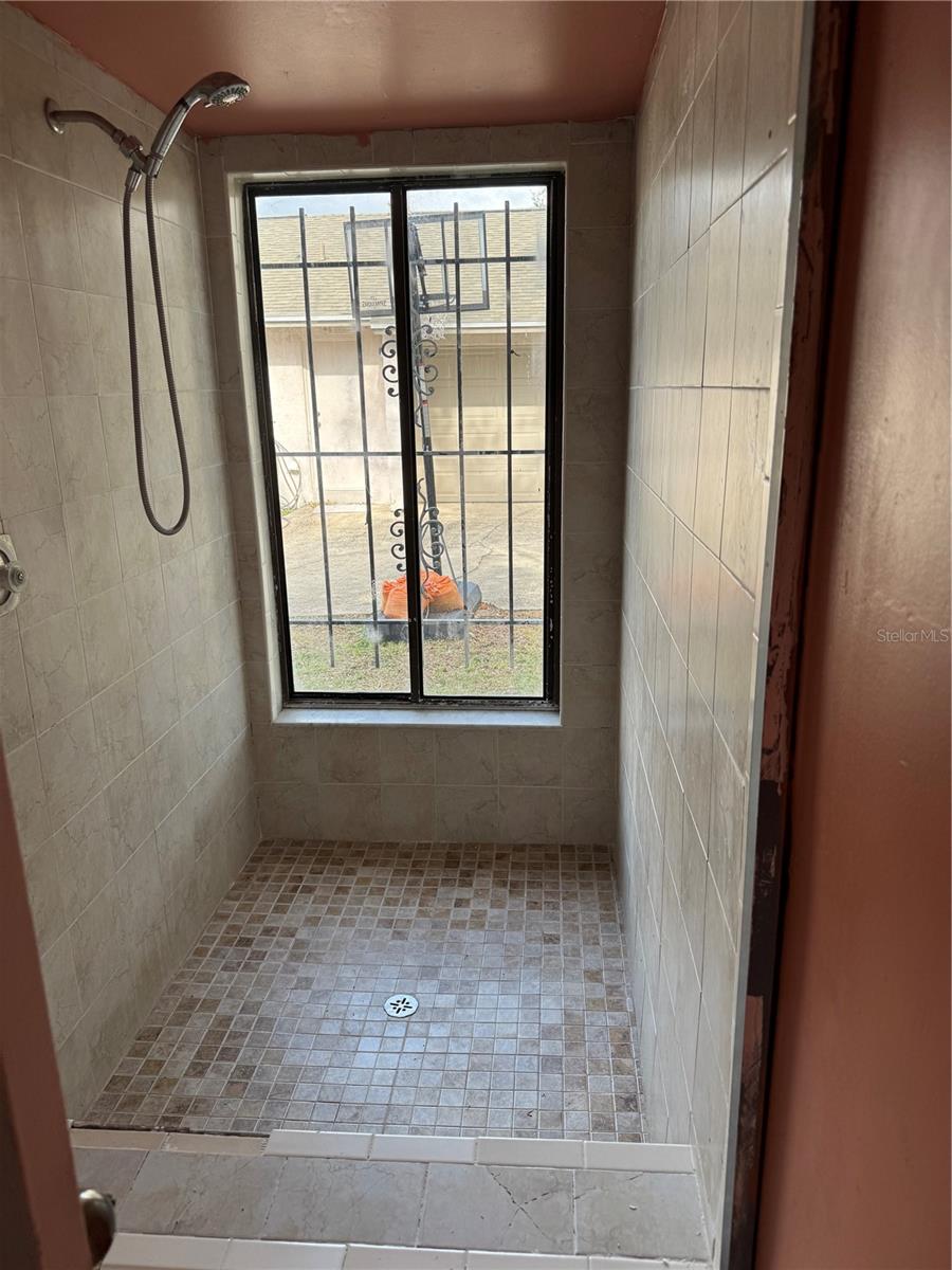 HOWELL COVE 4TH SEC - Residential